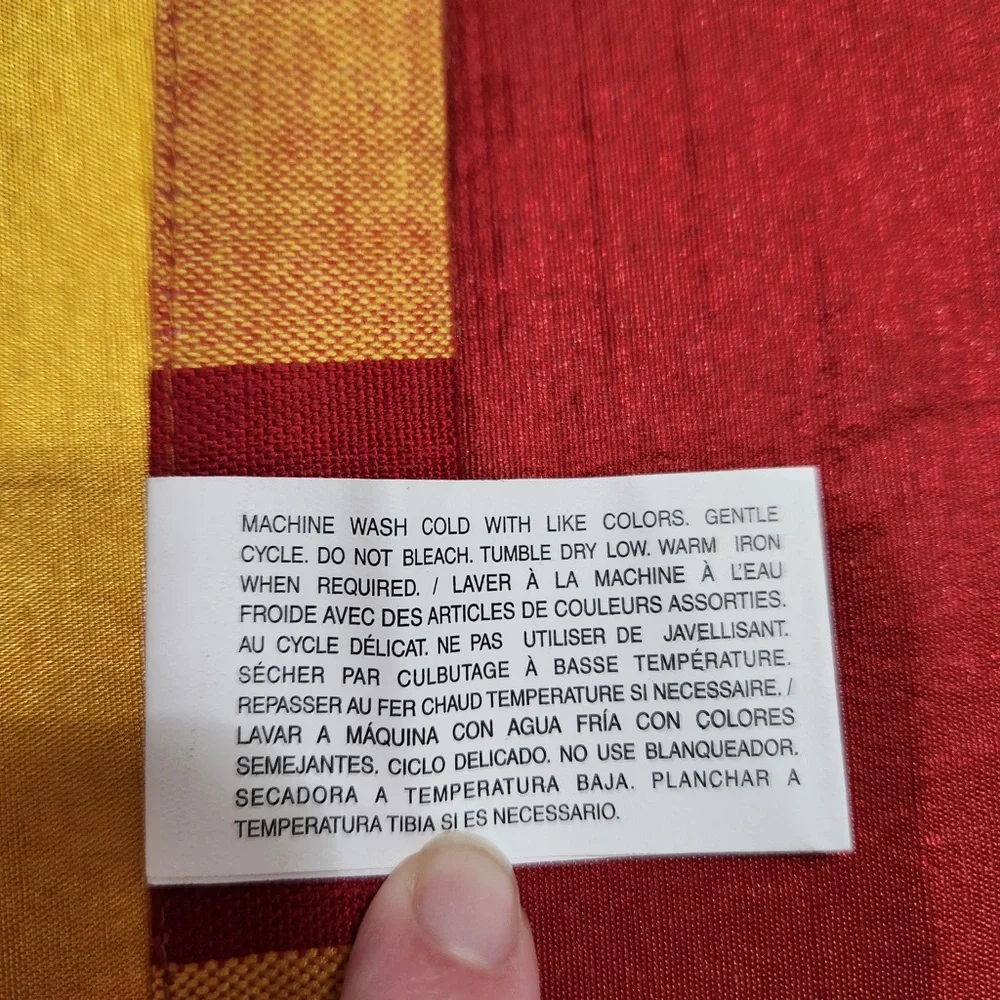 Pier 1 Imports Spice Route  Placemat Lot of 4 Orange/Red/Yellow  Fall Table